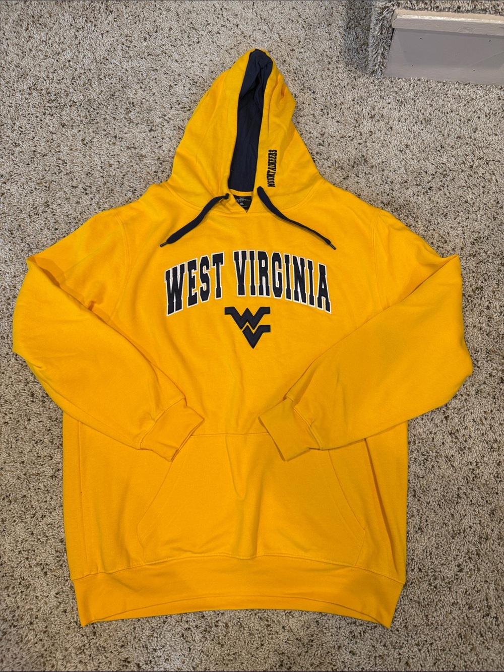 Colosseum West Virginia Gold and Navy Crewneck Pullover